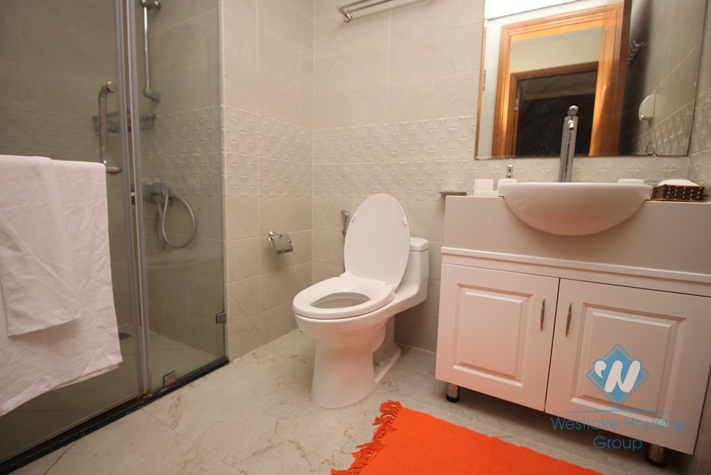 Three bedrooms apartment for rent in Vinhome Nguyen Chi Thanh, Dong Da district, Ha Noi